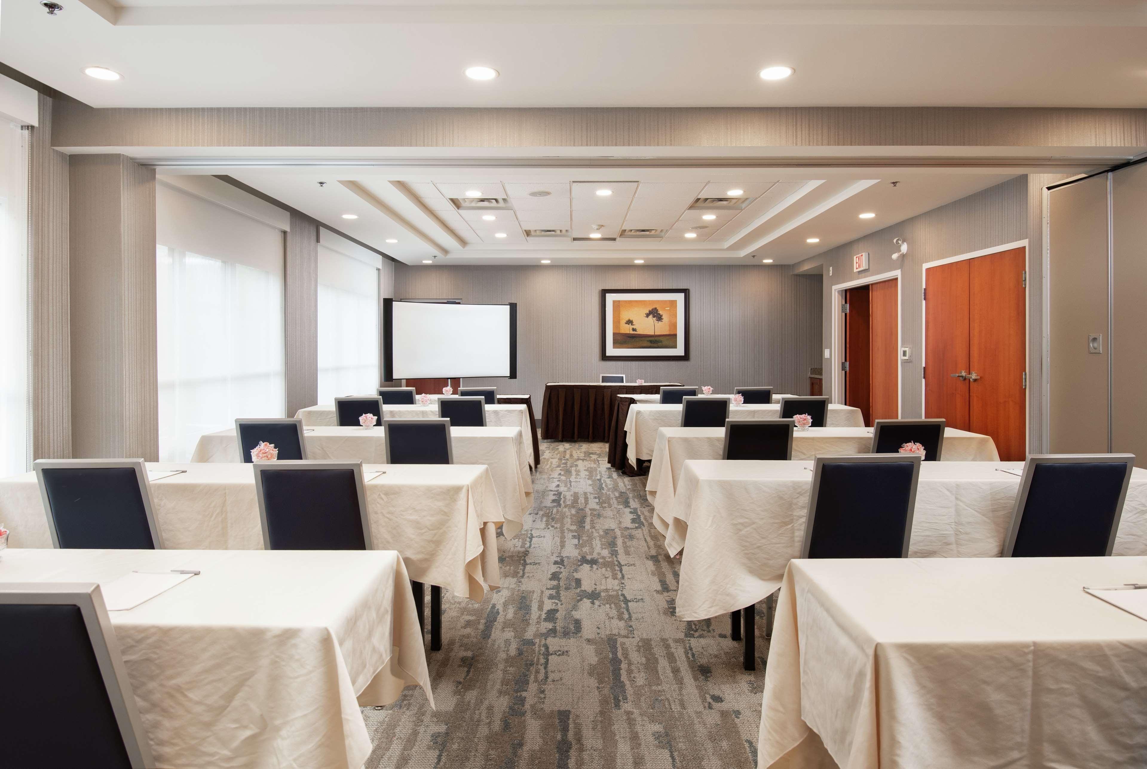 Hampton Inn & Suites By Hilton Беррі Екстер'єр фото